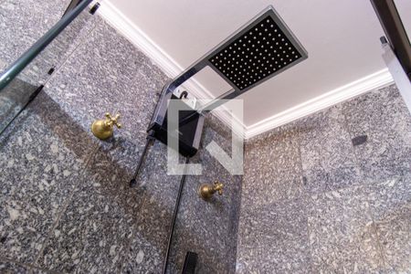 Casa de condomínio para alugar com 454m², 8 quartos e 6 vagas Casa de condomínio para alugar com 454m², 8 quartos e 6 vagasBanheiro 5