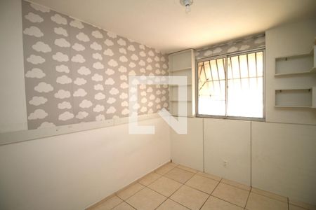 Quarto 2 de apartamento para alugar com 2 quartos, 48m² em Vigário Geral, Rio de Janeiro