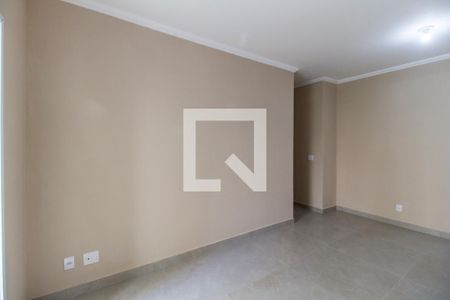 Sala de apartamento para alugar com 2 quartos, 72m² em Jardim Tupanci, Barueri