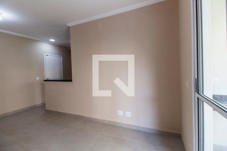 Sala de apartamento para alugar com 2 quartos, 72m² em Jardim Tupanci, Barueri