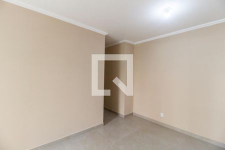 Sala de apartamento para alugar com 2 quartos, 72m² em Jardim Tupanci, Barueri