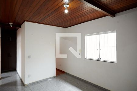 Sala de casa para alugar com 3 quartos, 200m² em Sagrada Família, Belo Horizonte