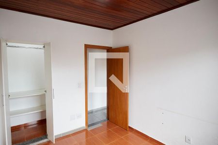 Quarto 1 de casa para alugar com 3 quartos, 200m² em Sagrada Família, Belo Horizonte