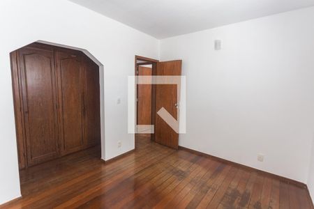 Suíte de apartamento para alugar com 3 quartos, 140m² em Santo Antônio, Belo Horizonte