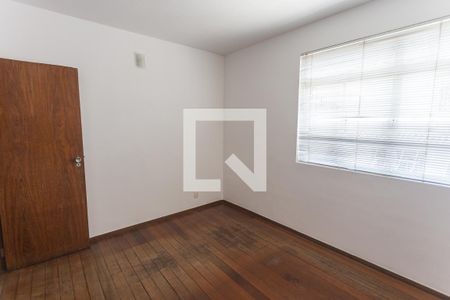 Suíte de apartamento para alugar com 3 quartos, 140m² em Santo Antônio, Belo Horizonte