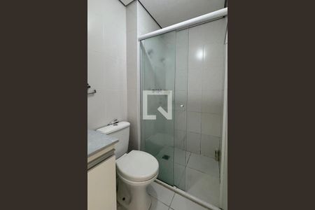 Banheiro da Suíte 1 de apartamento para alugar com 2 quartos, 60m² em Bethaville I, Barueri