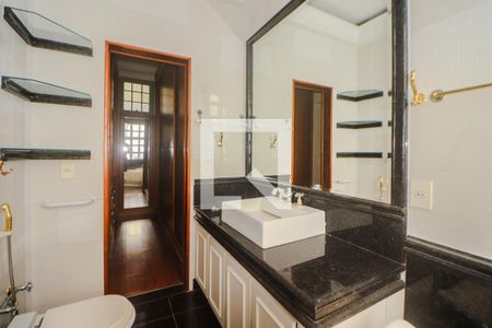 Casa para alugar com 360m², 5 quartos e 6 vagas Casa para alugar com 360m², 5 quartos e 6 vagasBanheiro da Suíte 4