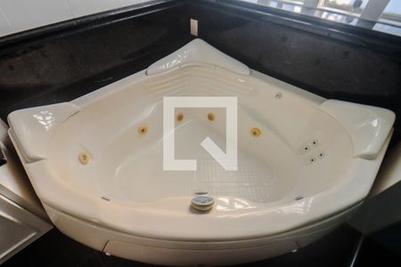 Casa para alugar com 360m², 5 quartos e 6 vagas Casa para alugar com 360m², 5 quartos e 6 vagasBanheiro da Suíte 4