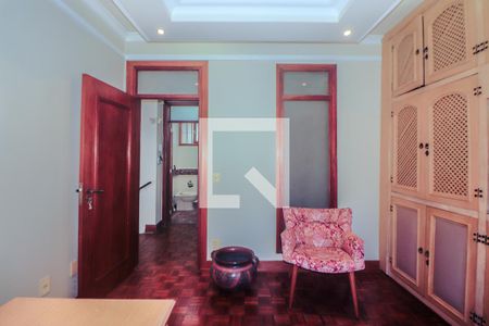 Casa para alugar com 360m², 5 quartos e 6 vagas Casa para alugar com 360m², 5 quartos e 6 vagasQuarto 1