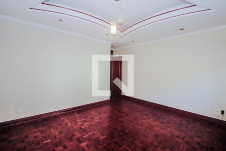 Casa para alugar com 360m², 5 quartos e 6 vagas Casa para alugar com 360m², 5 quartos e 6 vagasSuíte 4
