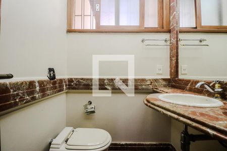 Lavabo de casa para alugar com 5 quartos, 360m² em Três Figueiras, Porto Alegre