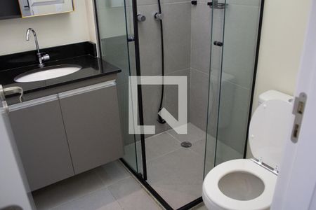 Banheiro de kitnet/studio para alugar com 1 quarto, 25m² em Santa Cecilia, São Paulo