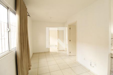 Sala de apartamento para alugar com 2 quartos, 42m² em Maria Regina, Alvorada