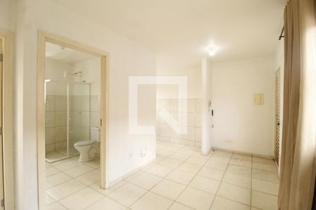 Sala de apartamento para alugar com 2 quartos, 42m² em Maria Regina, Alvorada