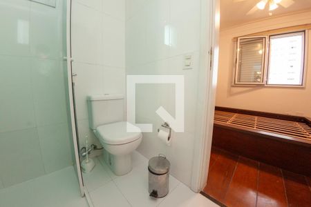 Banheiro da Suíte de apartamento para alugar com 2 quartos, 147m² em Vila Sofia, São Paulo