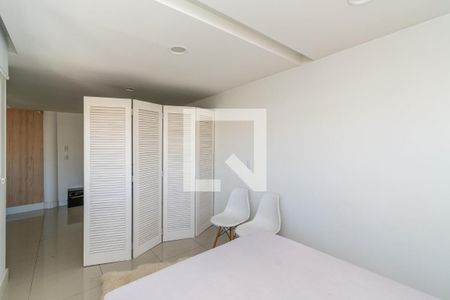 Casa à venda com 3 quartos, 337m² em Vila Jardim, Porto Alegre