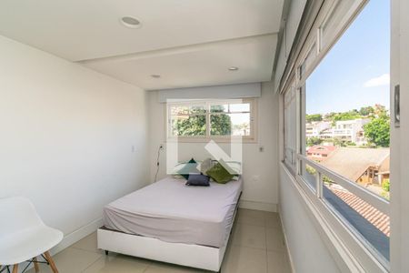 Casa à venda com 3 quartos, 337m² em Vila Jardim, Porto Alegre