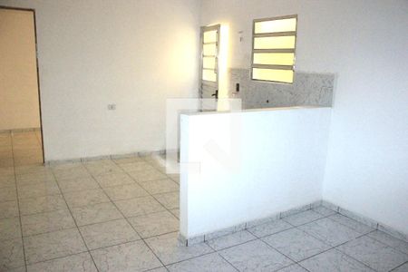 Cozinha de casa para alugar com 1 quarto, 26m² em Vila Alzira, Guarulhos