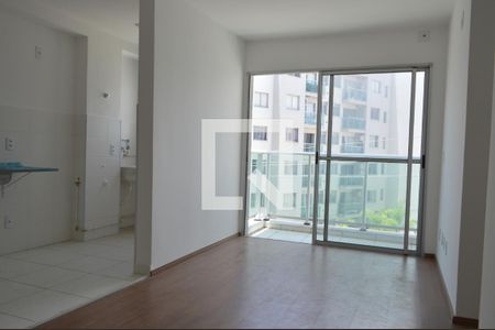 Sala  de apartamento para alugar com 2 quartos, 49m² em Pechincha, Rio de Janeiro