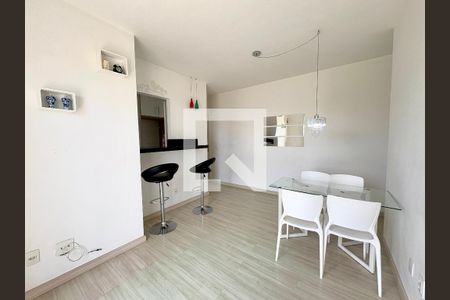 Sala de apartamento à venda com 2 quartos, 53m² em Jardim das Samambaias, Jundiaí