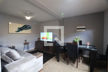 Sala de casa à venda com 3 quartos, 170m² em Niterói, Canoas