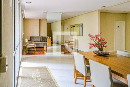 Apartamento à venda com 190m², 3 quartos e 3 vagas Apartamento à venda com 190m², 3 quartos e 3 vagasHall social