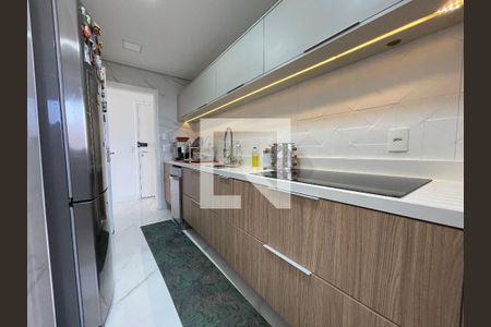 Apartamento à venda com 190m², 3 quartos e 3 vagas Apartamento à venda com 190m², 3 quartos e 3 vagasCozinha