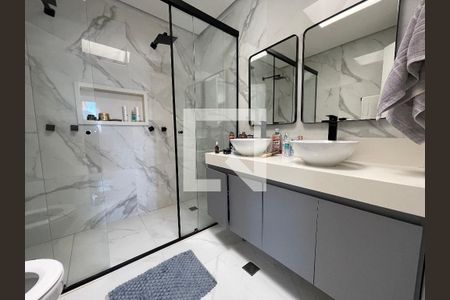 Apartamento à venda com 190m², 3 quartos e 3 vagas Apartamento à venda com 190m², 3 quartos e 3 vagasBanheiro da Suíte 1