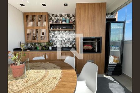 Apartamento à venda com 190m², 3 quartos e 3 vagas Apartamento à venda com 190m², 3 quartos e 3 vagasCobertura