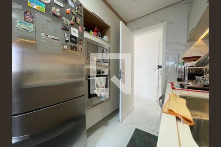 Apartamento à venda com 190m², 3 quartos e 3 vagas Apartamento à venda com 190m², 3 quartos e 3 vagasCozinha