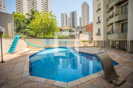 Apartamento à venda com 52m², 2 quartos e 1 vaga Apartamento à venda com 52m², 2 quartos e 1 vagaÁrea comum - Piscina