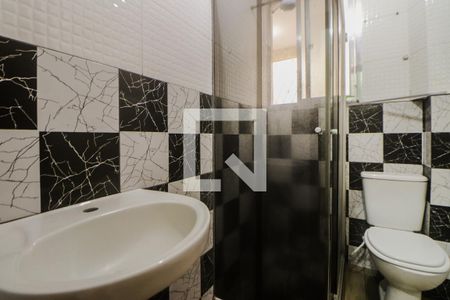 Banheiro de apartamento à venda com 1 quarto, 38m² em Petrópolis, Porto Alegre