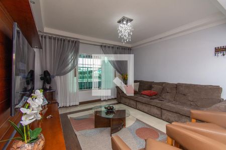 Sala de casa à venda com 3 quartos, 242m² em Vila Maricy, Guarulhos