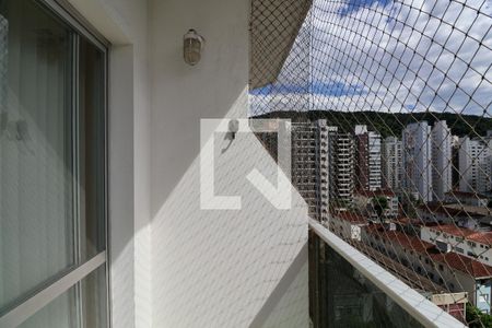 Varanda de apartamento para alugar com 4 quartos, 100m² em Barra Funda, Guarujá