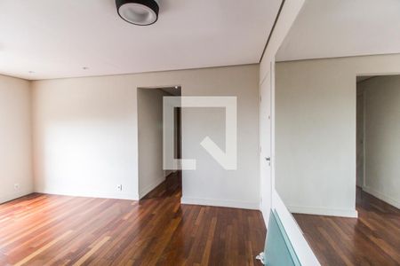 Sala de TV de apartamento à venda com 2 quartos, 72m² em Tamboré, Barueri