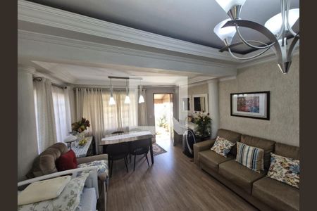 Sala de casa à venda com 2 quartos, 384m² em Vila Yara, Osasco