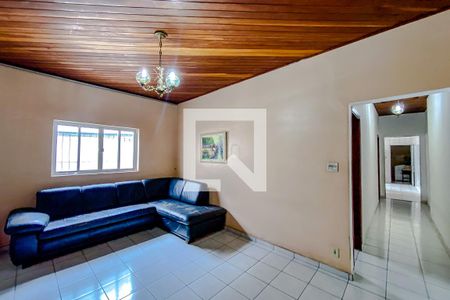 Sala de casa à venda com 5 quartos, 250m² em Vila Prudente, São Paulo