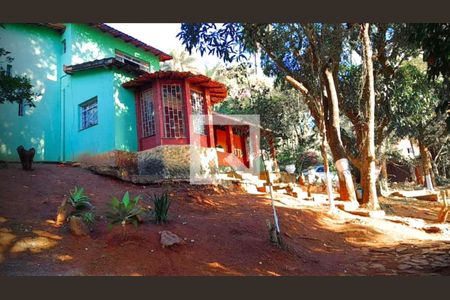 Casa à venda com 3612m², 4 quartos e 6 vagas Casa à venda com 3612m², 4 quartos e 6 vagasÁrea externa