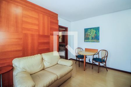 Sala de apartamento para alugar com 1 quarto, 48m² em Moinhos de Vento, Porto Alegre