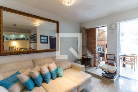 Casa à venda com 238m², 4 quartos e 2 vagas Casa à venda com 238m², 4 quartos e 2 vagasàrea de laser