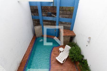 Casa à venda com 238m², 4 quartos e 2 vagas Casa à venda com 238m², 4 quartos e 2 vagasÁrea comum - Piscina