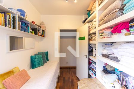 Casa à venda com 238m², 4 quartos e 2 vagas Casa à venda com 238m², 4 quartos e 2 vagasQuarto 3 - Suíte