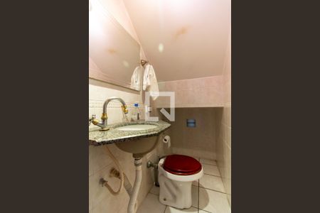 Lavabo de casa à venda com 4 quartos, 238m² em Vila Ipojuca, São Paulo