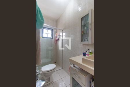 Casa à venda com 238m², 4 quartos e 2 vagas Casa à venda com 238m², 4 quartos e 2 vagasBanheiro da Suíte 1