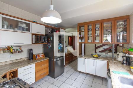 Casa à venda com 238m², 4 quartos e 2 vagas Casa à venda com 238m², 4 quartos e 2 vagasCozinha