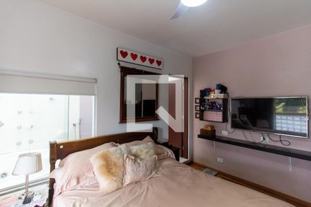 Casa à venda com 238m², 4 quartos e 2 vagas Casa à venda com 238m², 4 quartos e 2 vagasQuarto 4 - Suíte