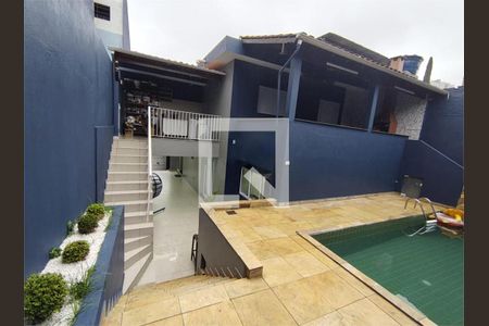 Casa à venda com 3 quartos, 179m² em Umuarama, Osasco