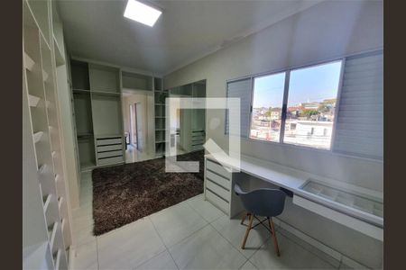 Casa à venda com 3 quartos, 179m² em Umuarama, Osasco