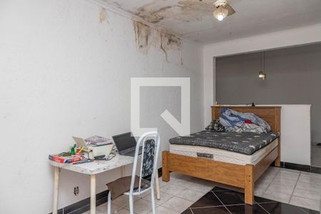 Quarto  de casa à venda com 6 quartos, 143m² em Centro, Diadema