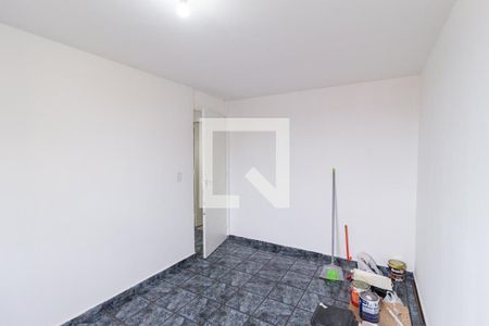 Quarto 2 de apartamento para alugar com 2 quartos, 52m² em Vila Silva Ribeiro, Carapicuíba